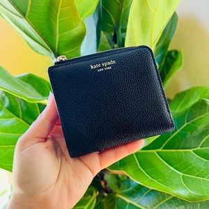 KATE SPADE ♠️ staci small zip around Wallet